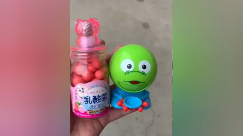 小青蛙的糖哪去了啊 小貓給你嗎 潮玩 小玩具 糖果