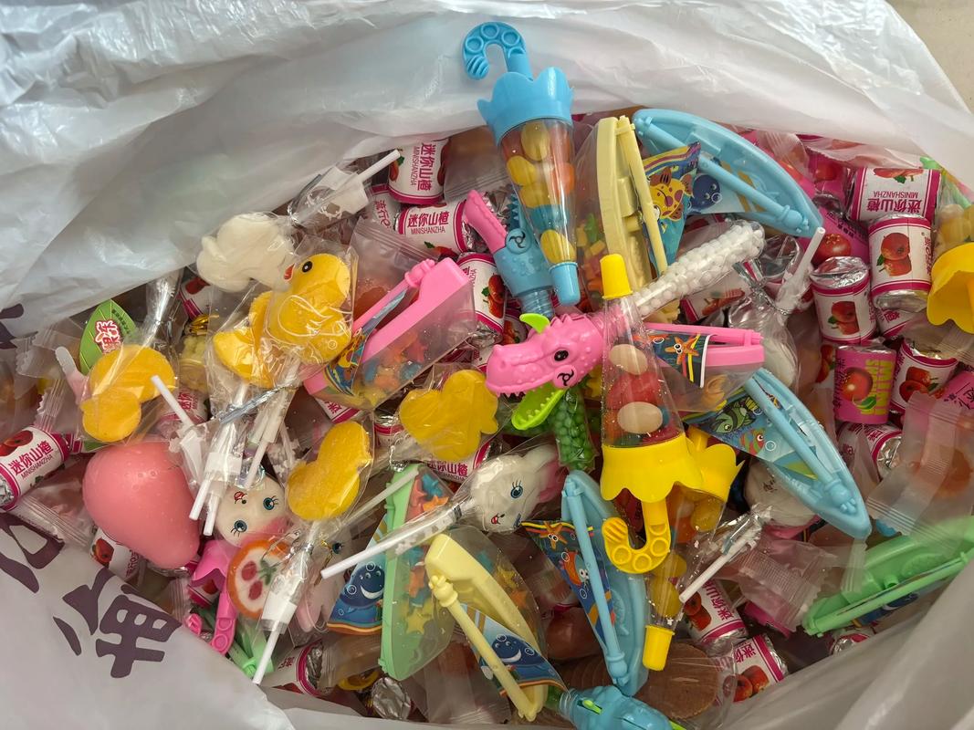 美好周日，從玩具糖的甜蜜驚喜開始