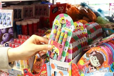 活久見！超市開在歐尚對面，1米長金槍魚現切現吃，開業即爆滿